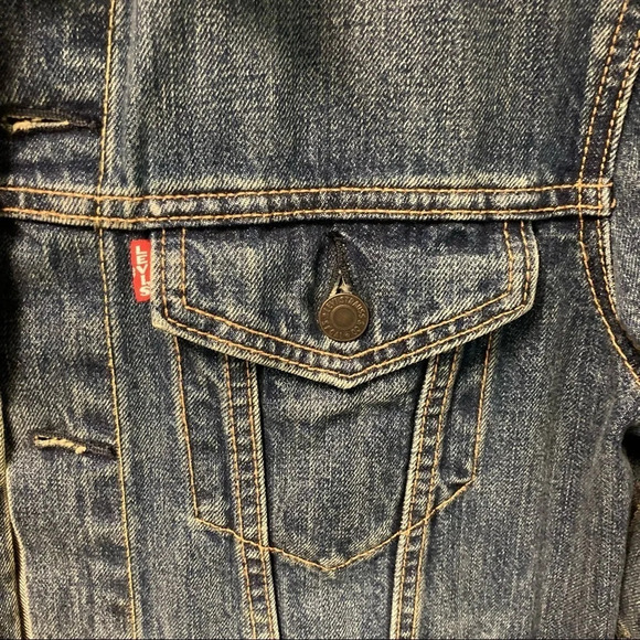 LEVI’S Sz M Denim Trucker Style  Jean Jacket - Picture 2 of 9
